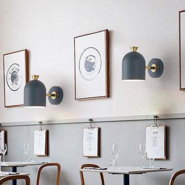 Elegant Iron Wall Sconce - Modern 1-Bulb Design for Stylish Spaces Wall Lighting
