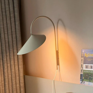 Modern Petal Wall Lamp - Adjustable Wall Sconce Lighting for Cozy Ambiance Wall Lights