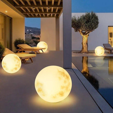 Lunara Outdoor Moon Lamp | Weather-Resistant USB Rechargeable LED Garden Light Outdoor Lighting